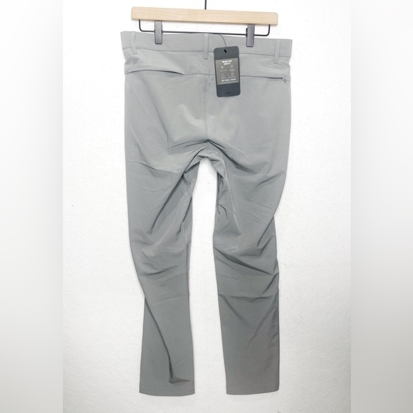 Fabletics The Only Pant Modern Classic Fit in Shadow Grey Size 31X32 - Picture 5 of 12